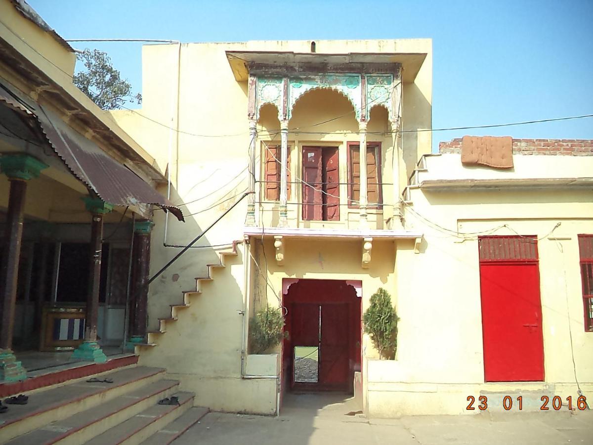 Shri Swami Sheetal Das Akhada B1-88 Assi , Near Pushkar Talab,varanasi, Ashram Dharmshala