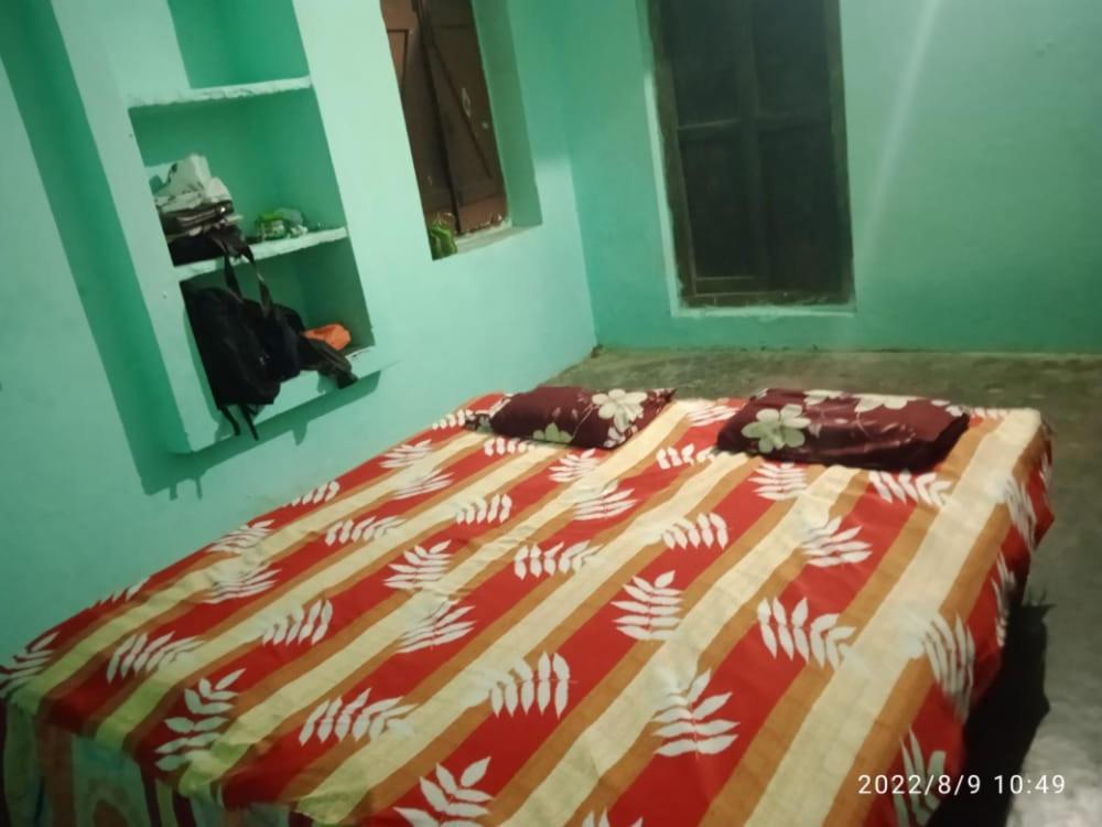 Guest house Shri Swami Sheetal Das Akhada B1-88 Assi , Near Pushkar Talab,varanasi, Ashram Dharmshala Varanasi