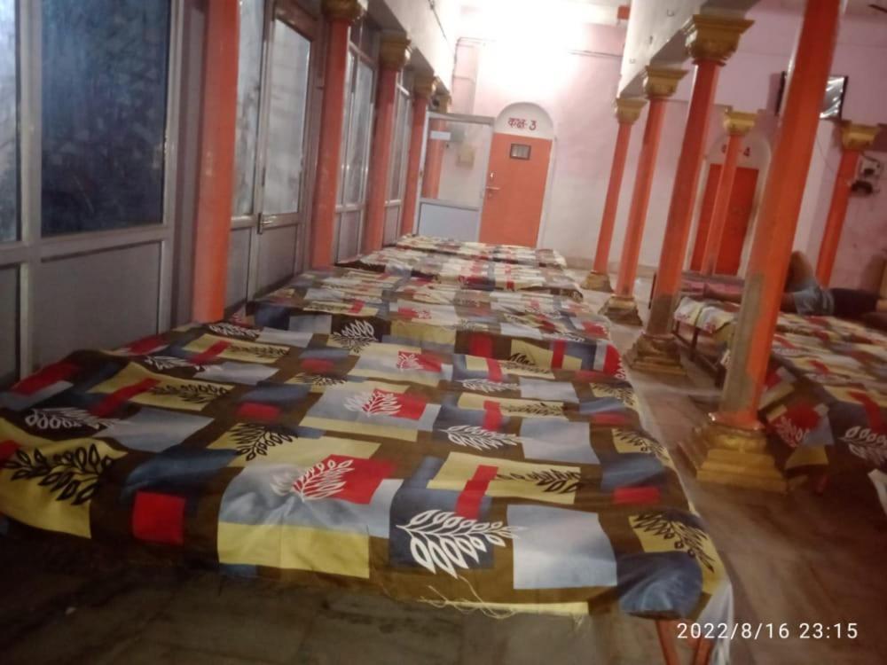 Guest house Shri Swami Sheetal Das Akhada B1-88 Assi , Near Pushkar Talab,varanasi, Ashram Dharmshala Varanasi