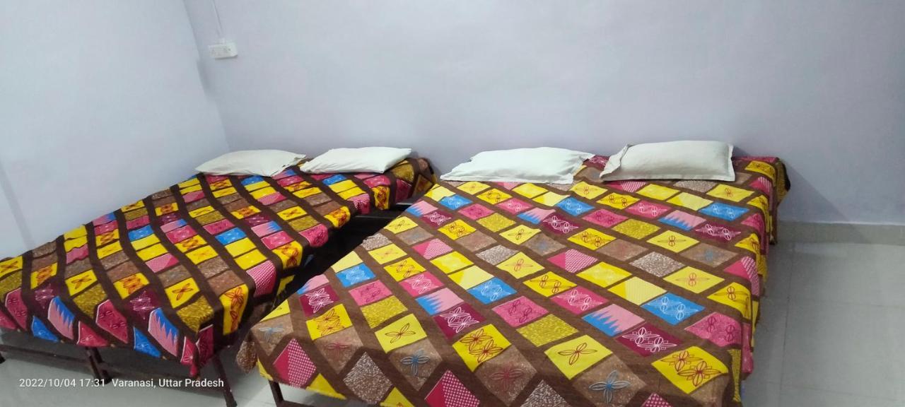 Shri Swami Sheetal Das Akhada B1-88 Assi , Near Pushkar Talab,varanasi, Ashram Dharmshala *