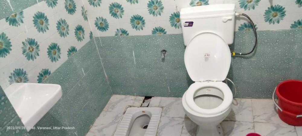 Shri Swami Sheetal Das Akhada B1-88 Assi , Near Pushkar Talab,varanasi, Ashram Dharmshala Guest house *