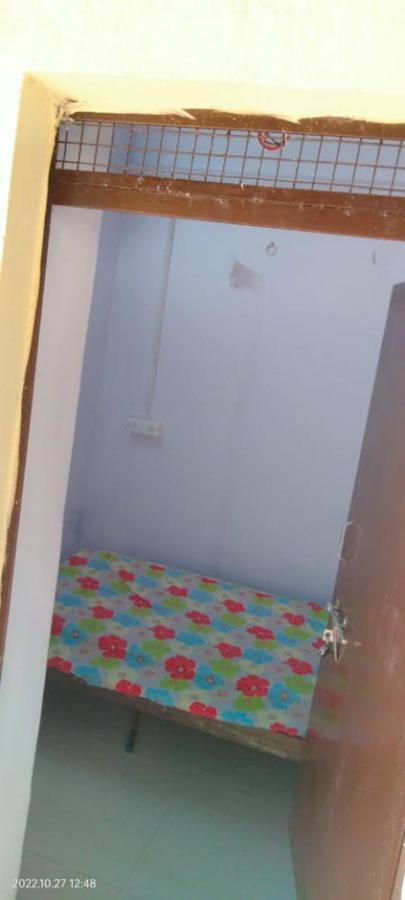 Guest house Shri Swami Sheetal Das Akhada B1-88 Assi , Near Pushkar Talab,varanasi, Ashram Dharmshala *