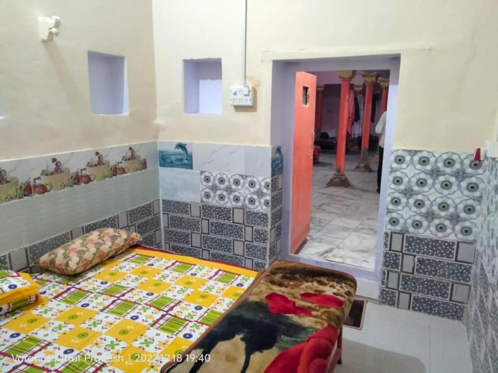 Guest house Shri Swami Sheetal Das Akhada B1-88 Assi , Near Pushkar Talab,varanasi, Ashram Dharmshala