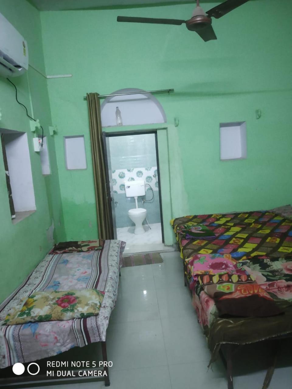 Shri Swami Sheetal Das Akhada B1-88 Assi , Near Pushkar Talab,varanasi, Ashram Dharmshala